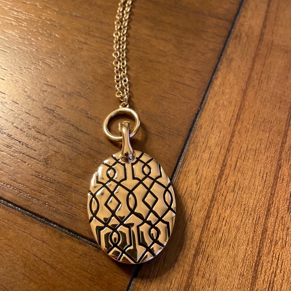 Premier Designs Mother of Pearl Necklace - Picture 4 of 5